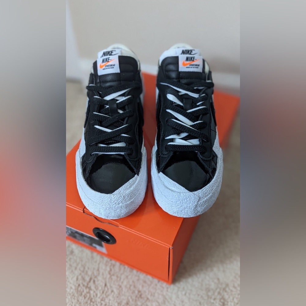 Nike Blazer Low Sacai Patent Black / White *NEW* Size 6.5M / 8W